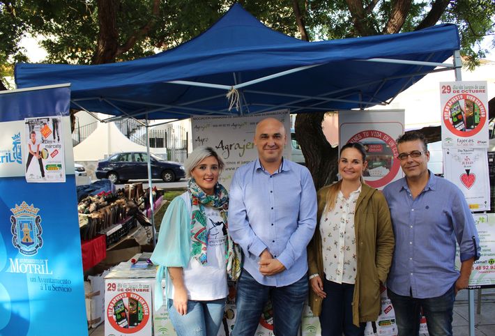 Un stand en Motril advierte de los peligros de la adiccin a los juegos de azar